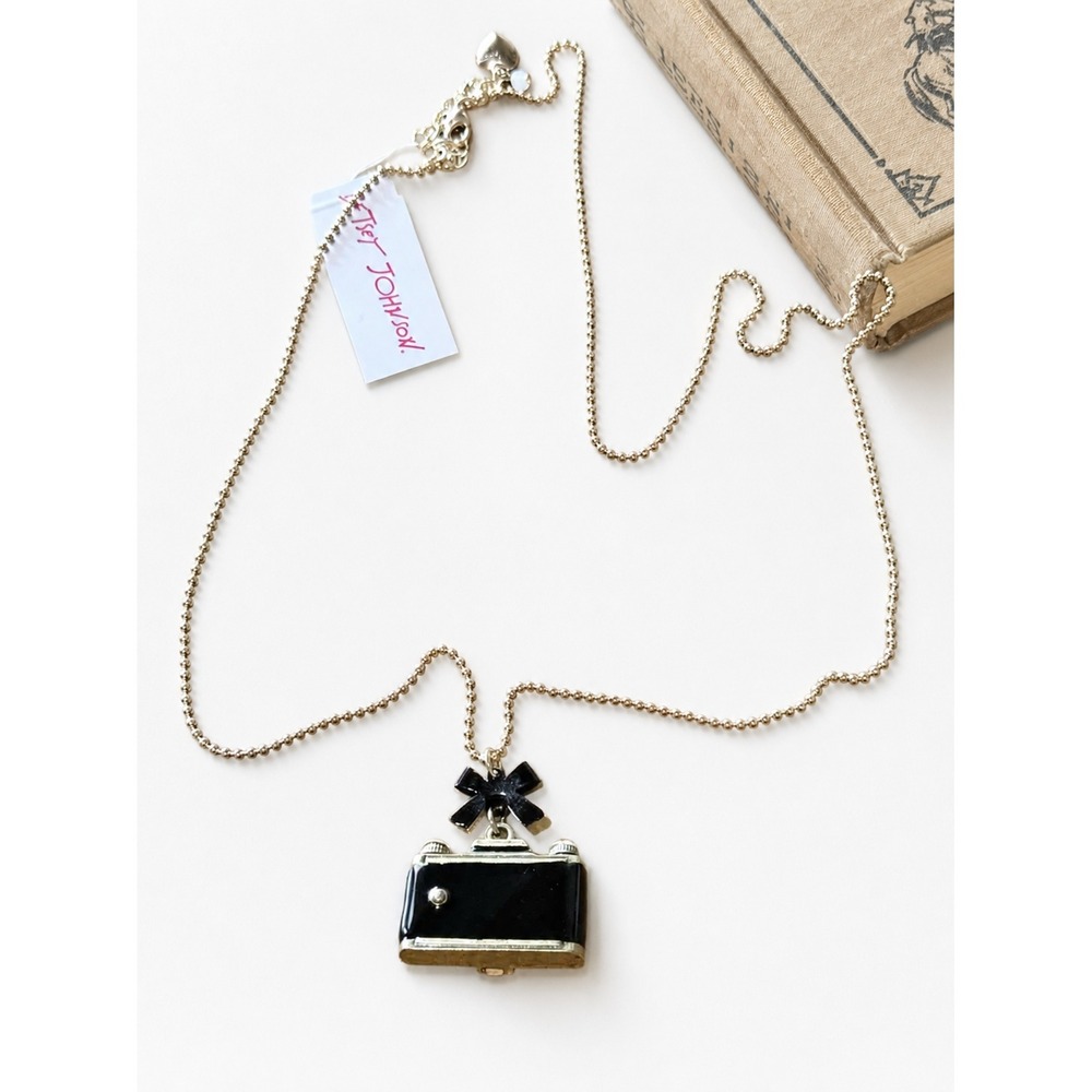 Vintage Betsey Johnson Y2K Camera Pendant Necklace Black Enamel Bow Crystal NWT - Picture 5 of 8